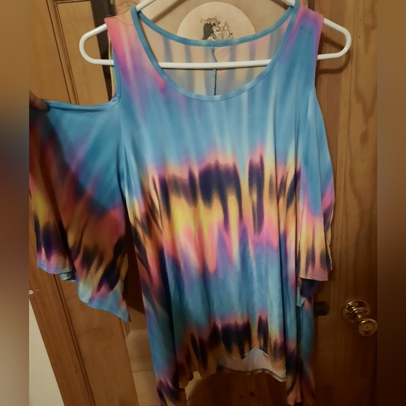 Pastel Cold Shoulder Tunic Top Plus Size 2XL - Picture 2 of 3